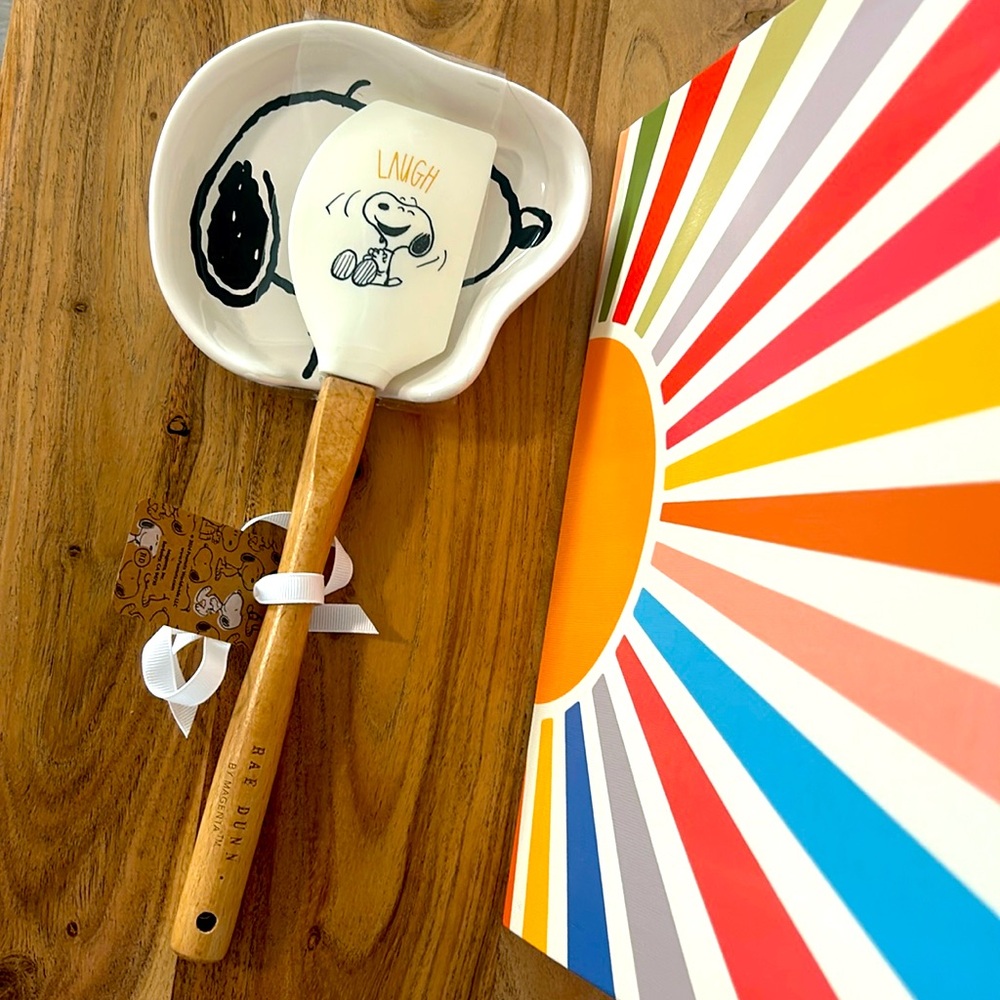 Rae Dunn NEW Snoopy Peanuts spoon rest and rubber spatula